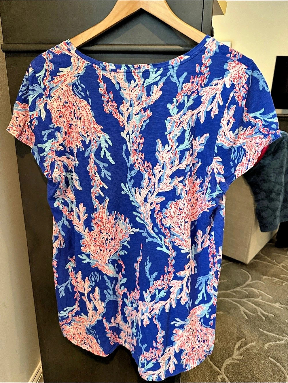Lilly Pulitzer Etta V-Neck Top Floral Cotton Blue & Pink Large